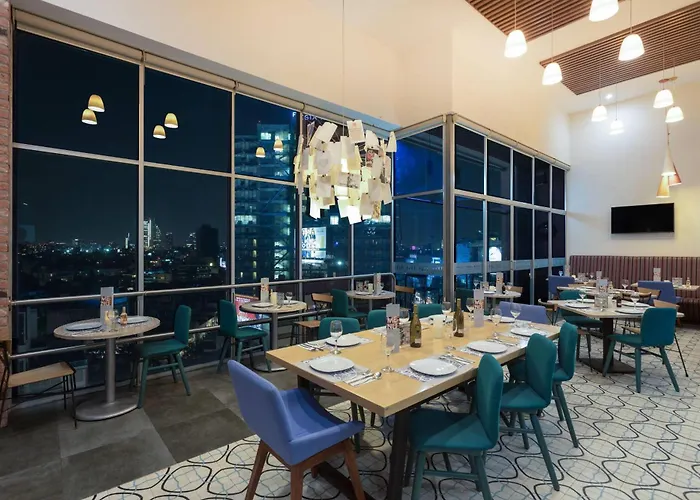 Tryp By Wyndham World Trade Center Area Hotel