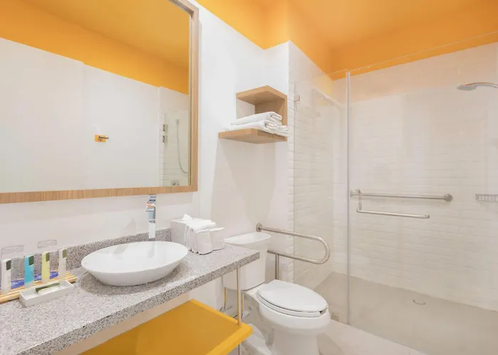Tryp By Wyndham World Trade Center Area Hotel 4*