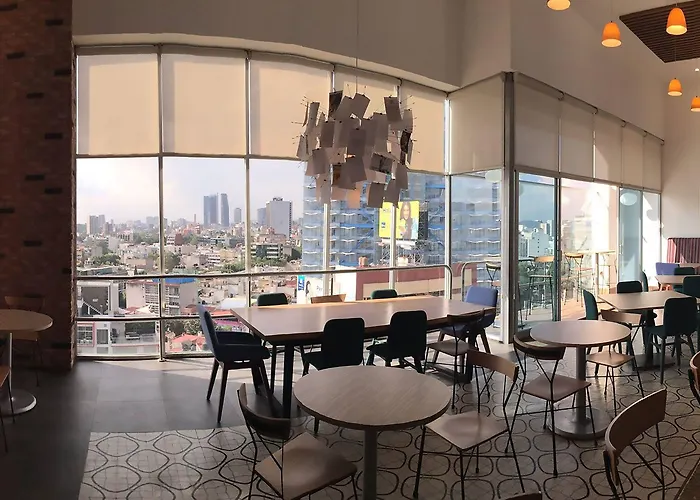 Tryp By Wyndham World Trade Center Area Hotel 4*