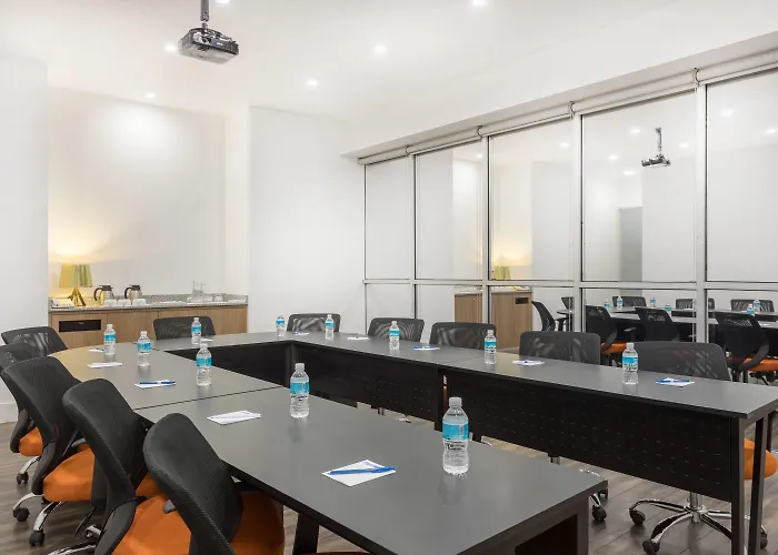 Tryp By Wyndham World Trade Center Area 4*